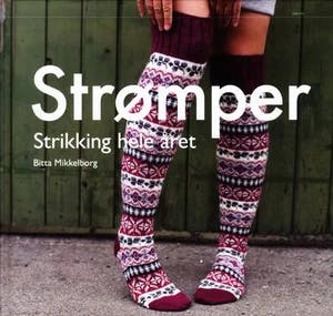 Omslag: "Strømper : strikking hele året" av Bitta Mikkelborg